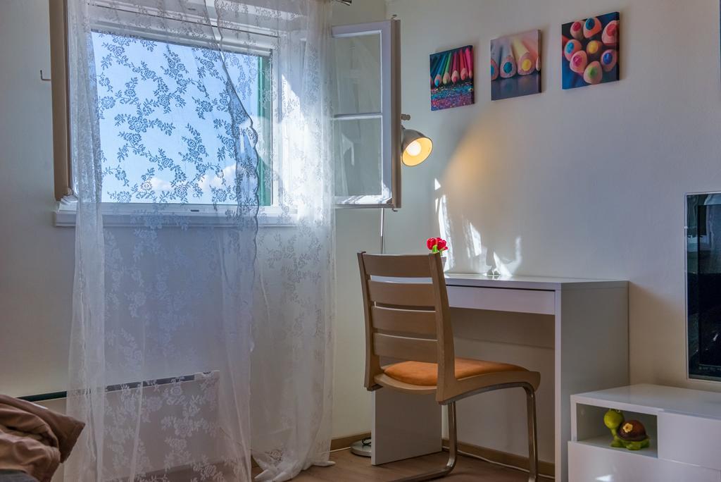 Apartment Bacvice Holiday With Free Parking Split Bagian luar foto