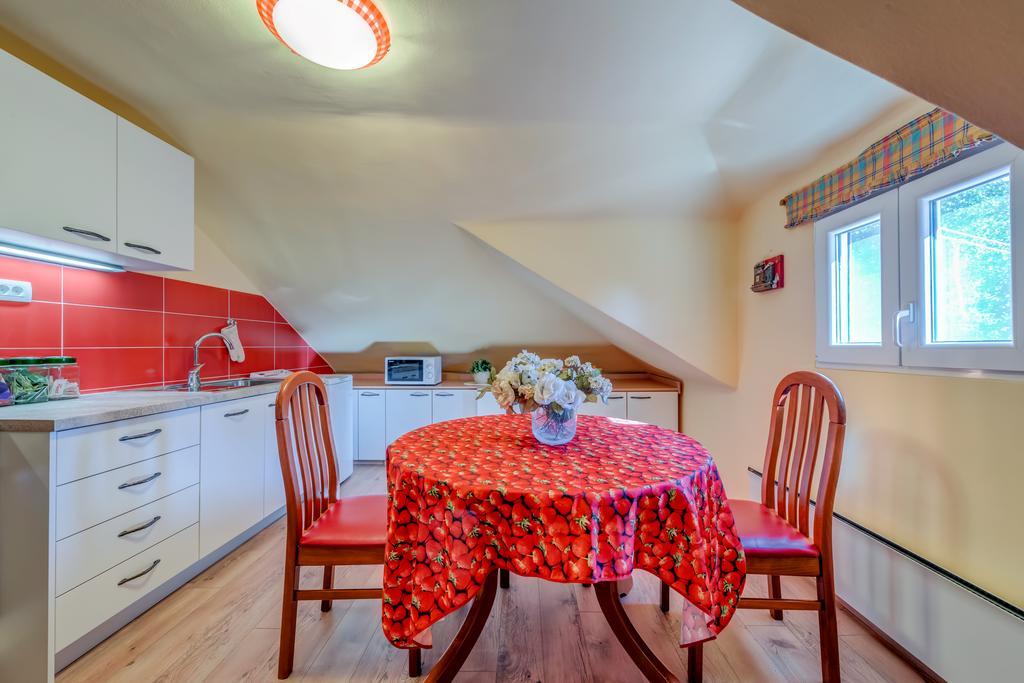 Apartment Bacvice Holiday With Free Parking Split Bagian luar foto