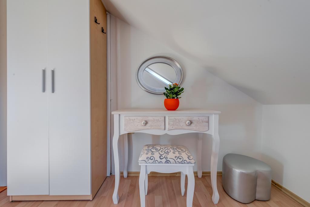 Apartment Bacvice Holiday With Free Parking Split Bagian luar foto